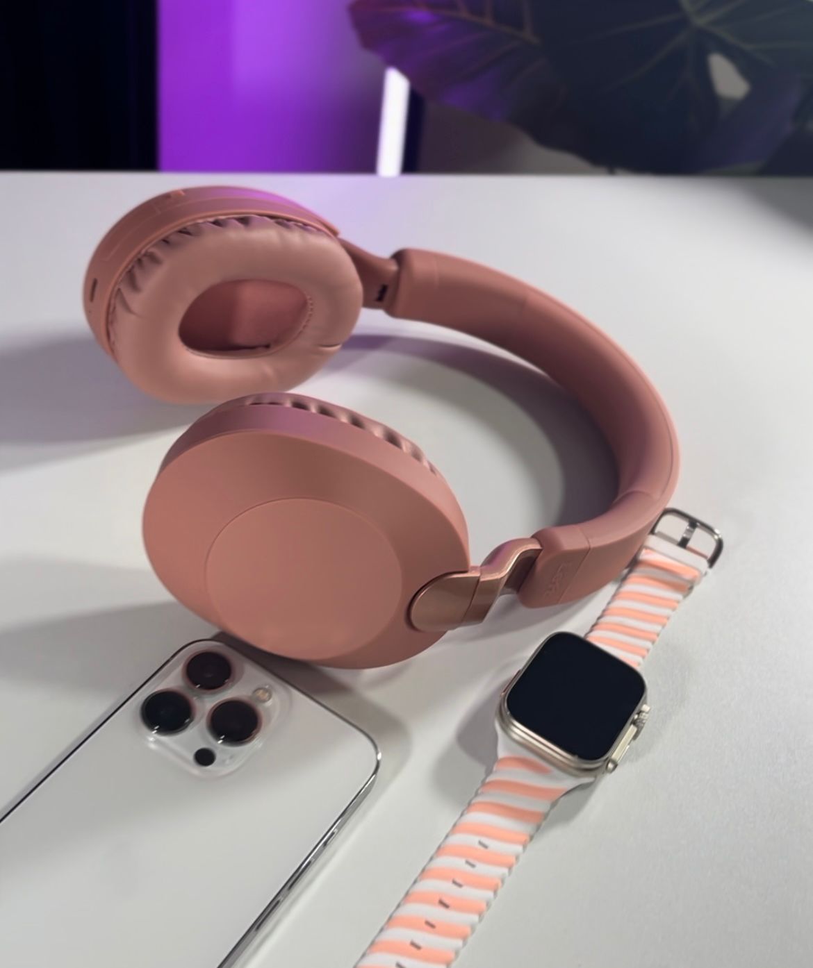 Pack Barbie: Series 8 Ultra + Earphones Cyberpunk