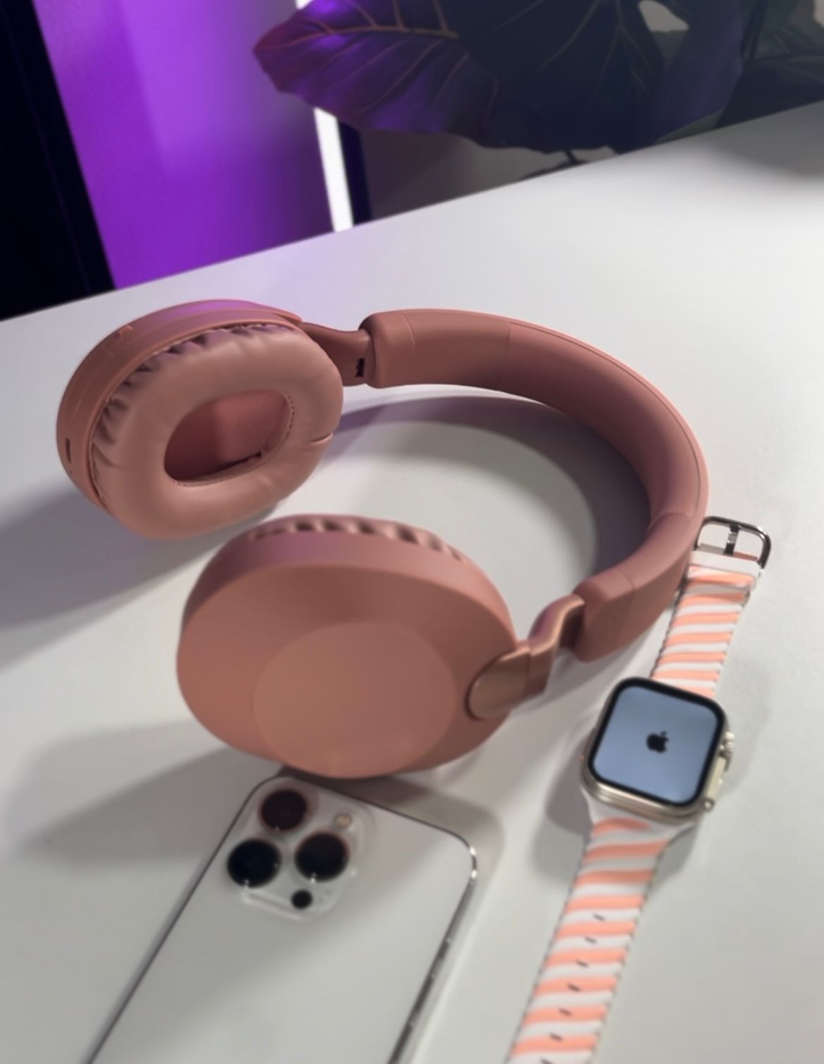 Pack Barbie: Series 8 Ultra + Earphones Cyberpunk