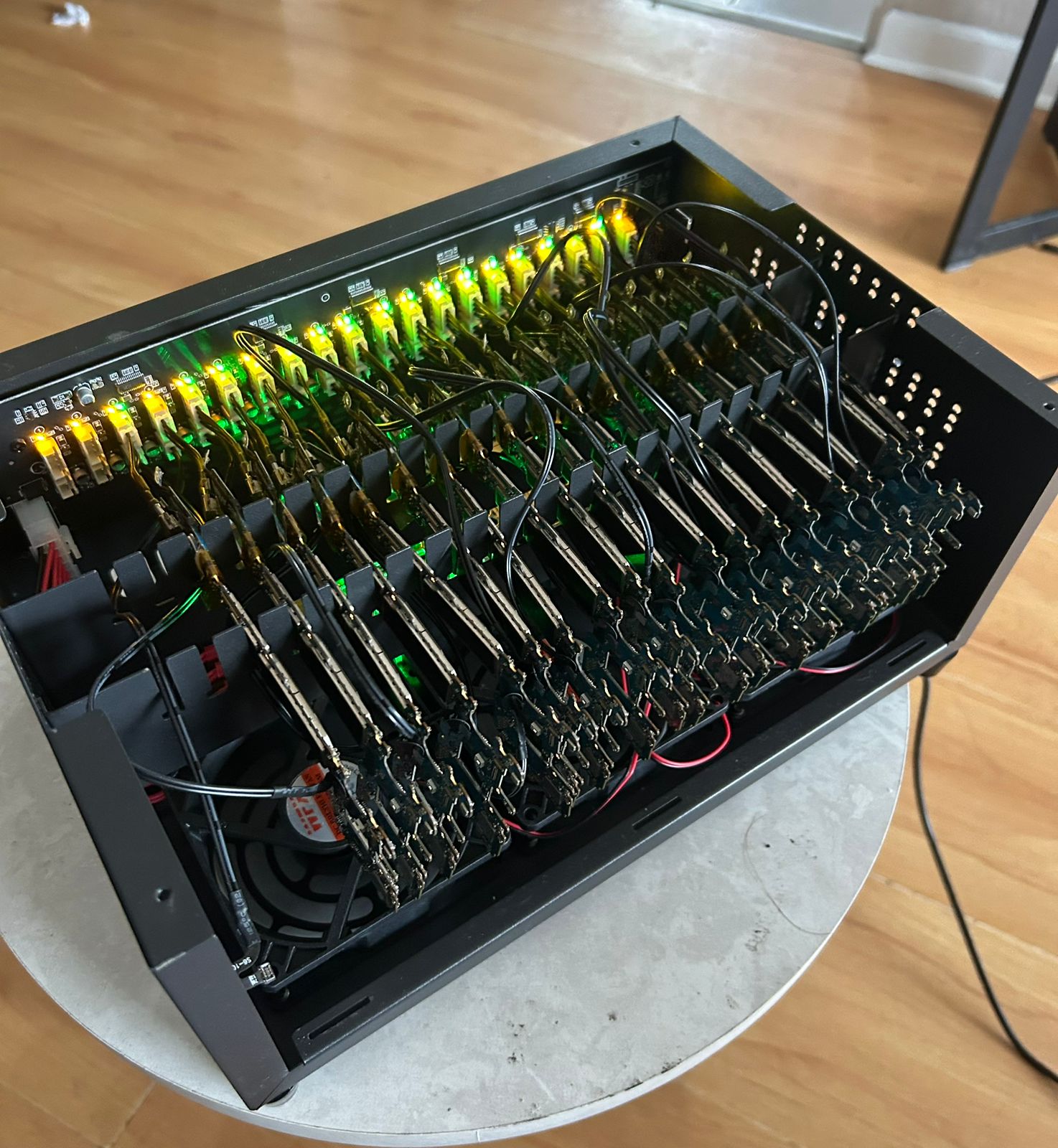 BoxPhoneFarm Cloud M20 (20 Dispositivos) + 20 Cuentas de Regalo